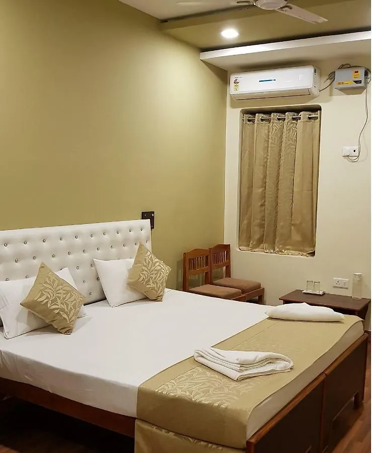 Gokul Guest House バラナシ 0*,